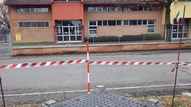 Falso allarme bomba davanti alle scuole Era un attrezzo da lavoro