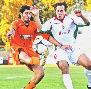 Sopra Alessandro Flauto: starà fuori un mese in alto Marco Flauto in azione