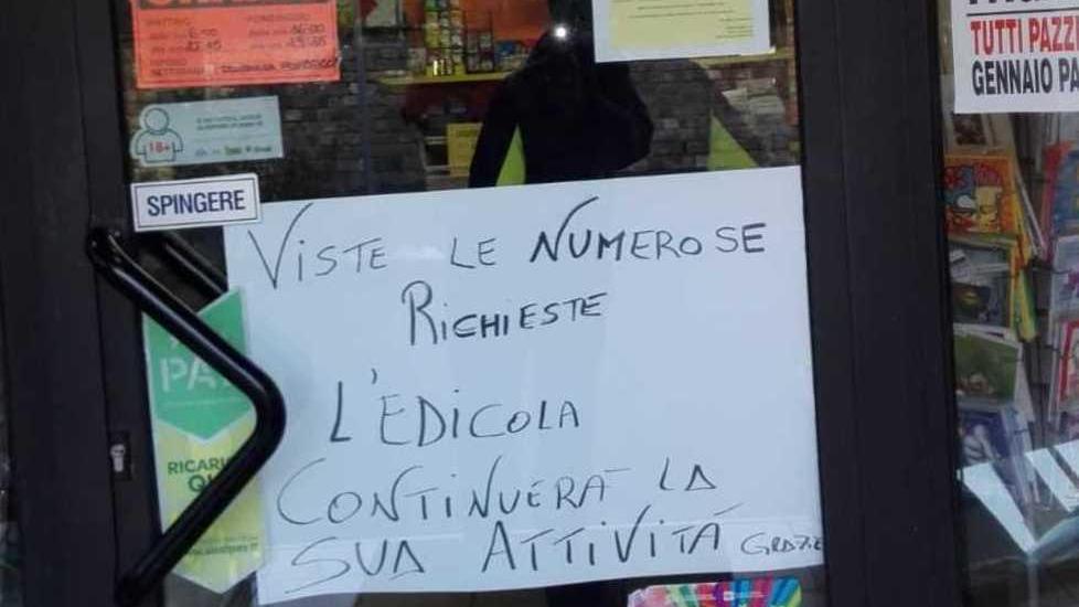 L’edicola di Roteglia non chiude: «I clienti insistono perché vada vanti»