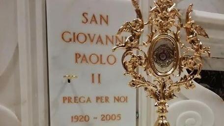 In un tempietto le reliquie di Papa Giovanni Paolo II