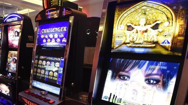 Muore mentre giocava a videopoker