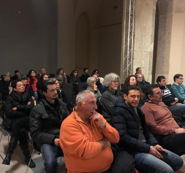 Ma i residenti protestano per Picchetto e strisce blu 