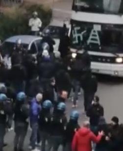 Svastica sul pullman, niente Daspo agli ultrà 