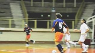 Una fase di gioco di una gara del Pisa Soccer Five