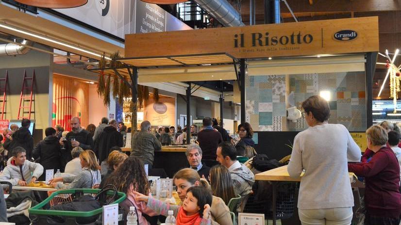Ecco un Natale da favola Gli elfi di scena a Fico