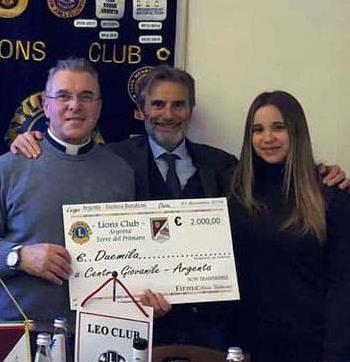 Lions donano duemila euro per il centro giovanile
