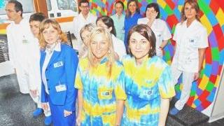 La presentazione dei nuovi camici colorati, lunedì scorso