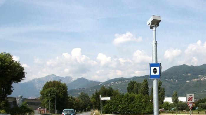 Decine di multe alle ambulanze per l'autovelox sull’Aurelia