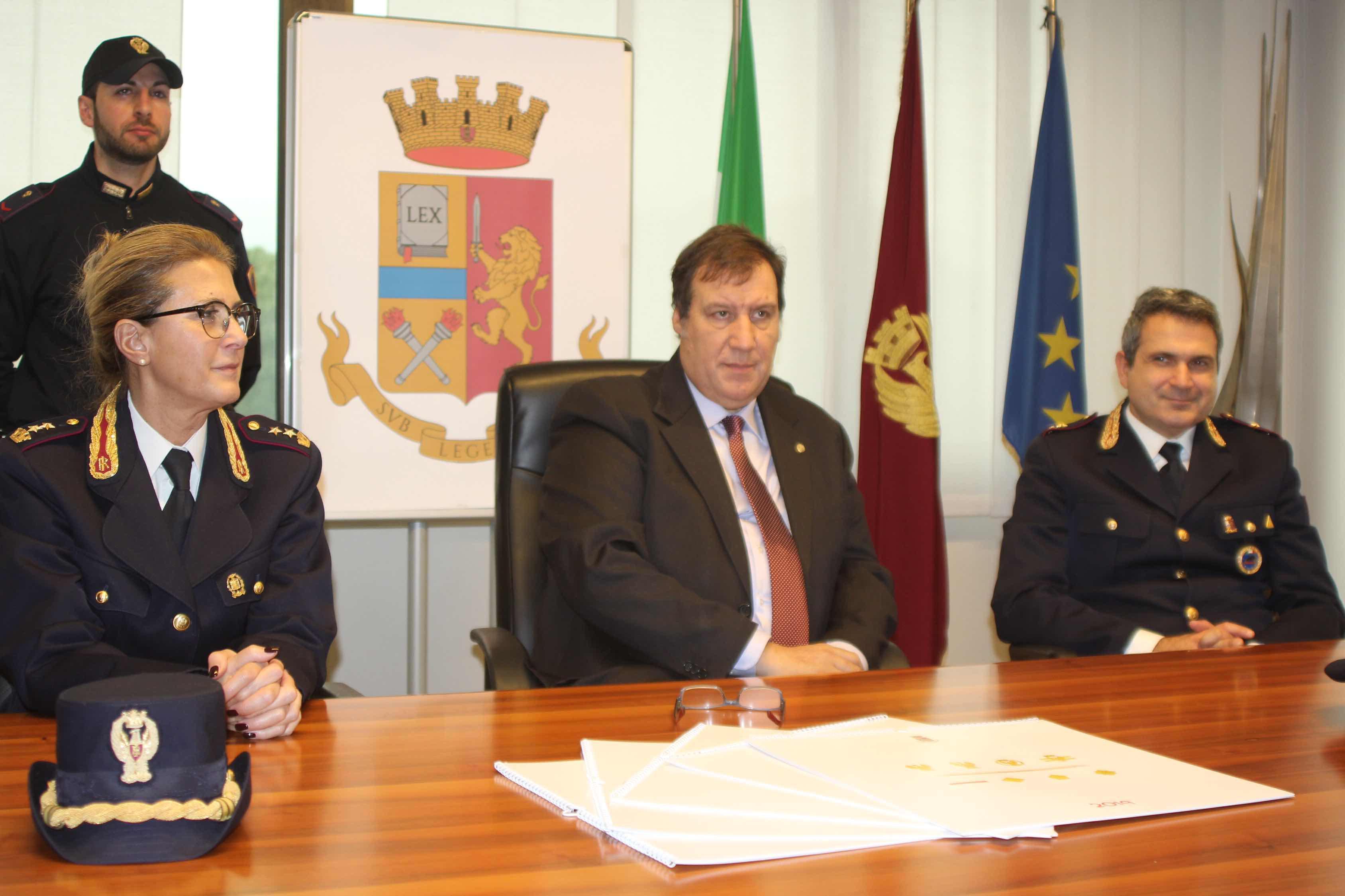 La conferenza stampa in Questura (foto Batavia)