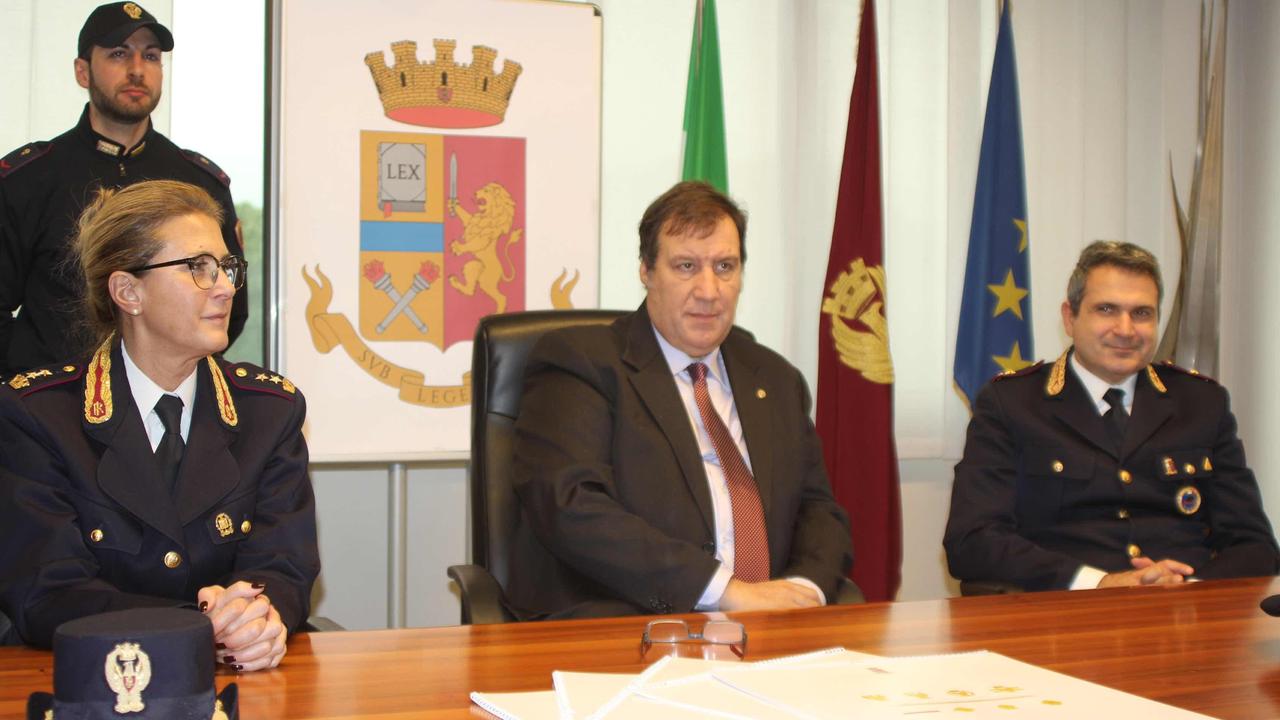 La conferenza stampa in Questura (foto Batavia)