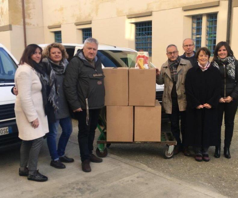 Panettoni e pandori per chi vive le feste dietro le sbarre 