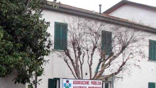 Asl sospende la Croce Azzurra Bloccate tutte le ambulanze