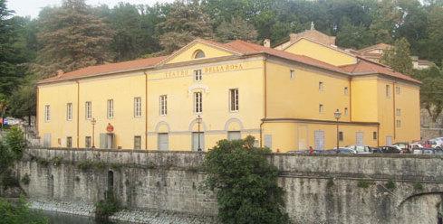 Il teatro della Rosa riapre a capienza ridotta: solo 99 posti 