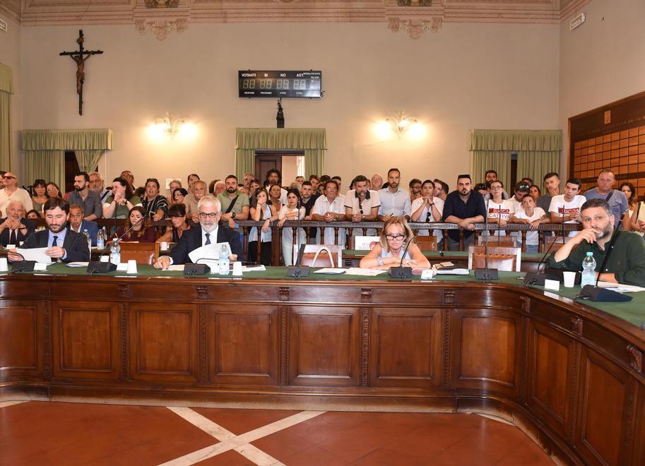 Sette consiglieri convocati dai carabinieri 