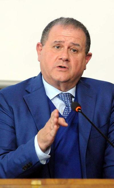 Il sindaco Giuliani si ricandida e punta a una coalizione con una lista civica 