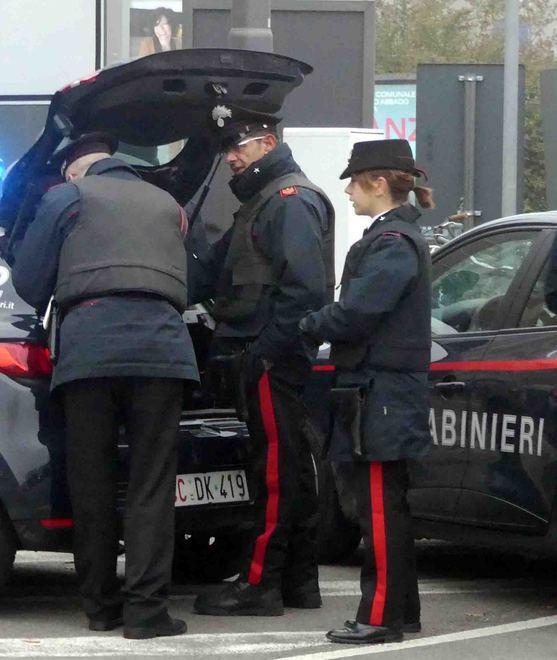 Due persone denunciate e sequestro di marijuana