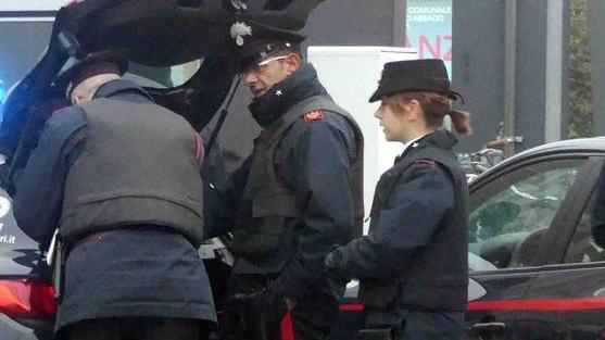 Due persone denunciate e sequestro di marijuana