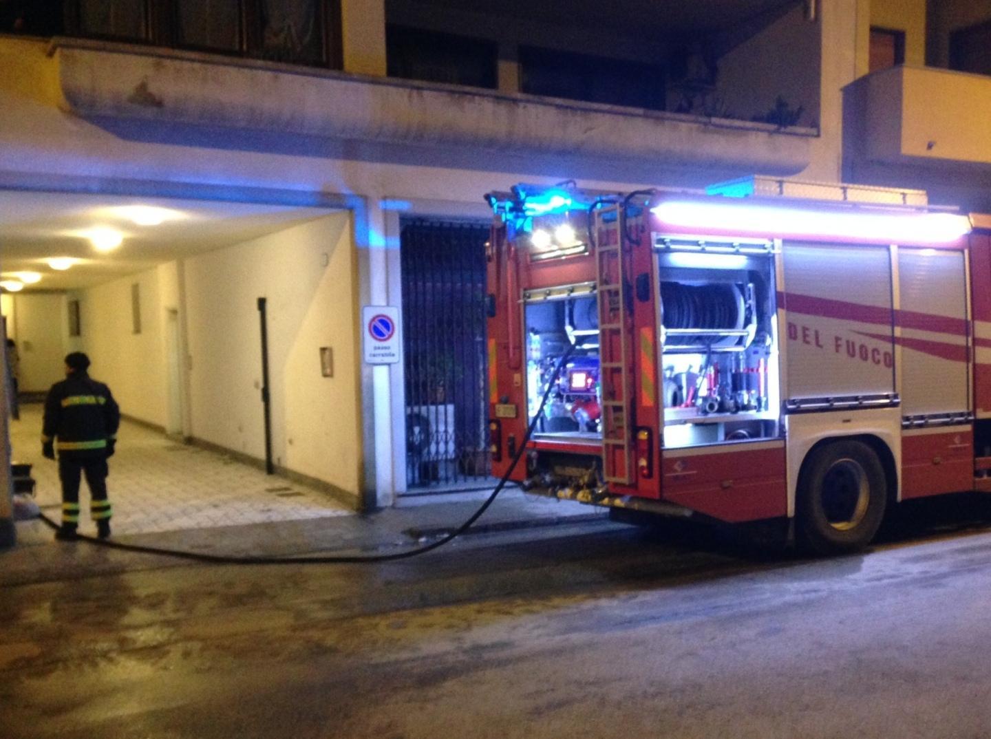 Doppio incendio di una Bmw in via Balai 