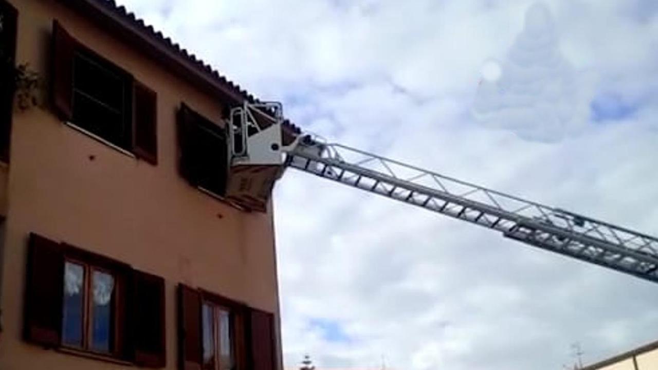 Incendio in appartamento: in 4 all’ospedale