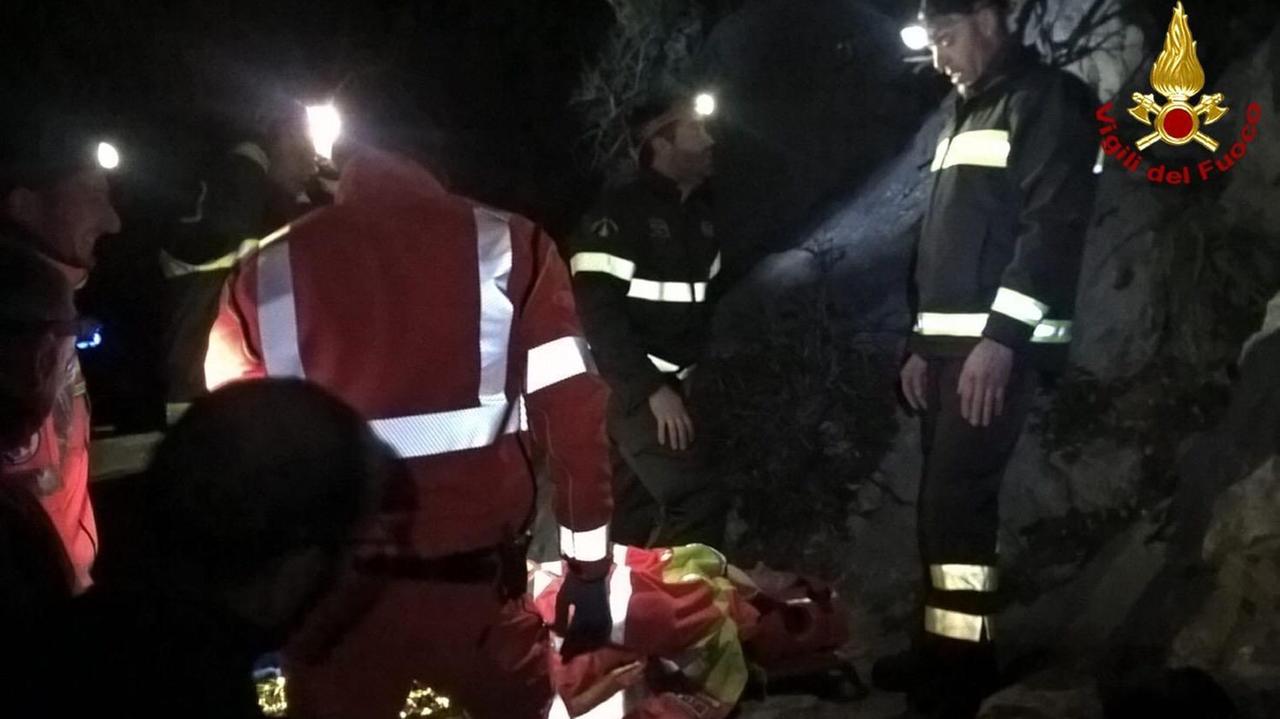 Rovinosa caduta di una escursionista, soccorso a Cala Fuili