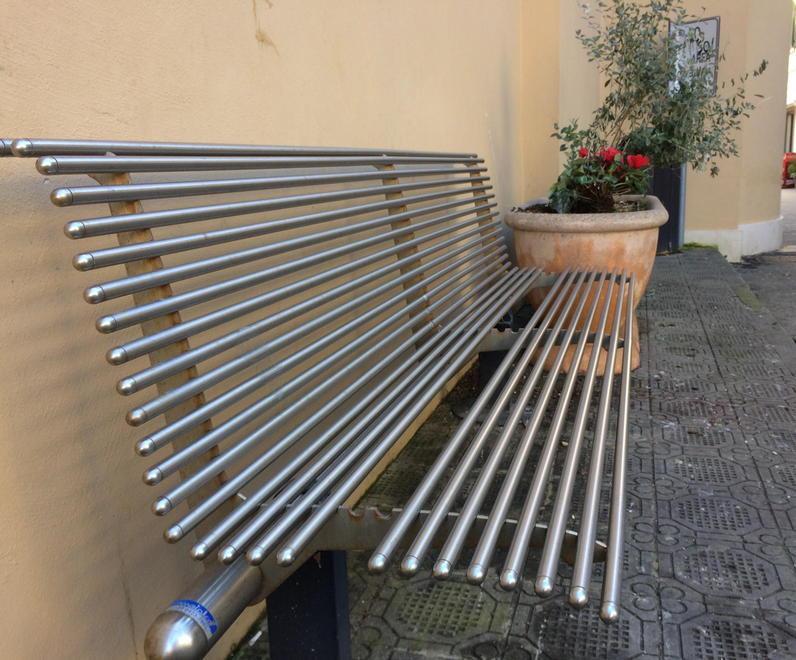 Il sindaco: «Saranno controllati i filmati»