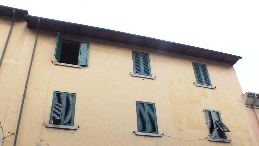 Fiamme in un alloggio