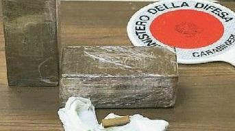 Un chilo di hashish «È mio, fumo tanto»