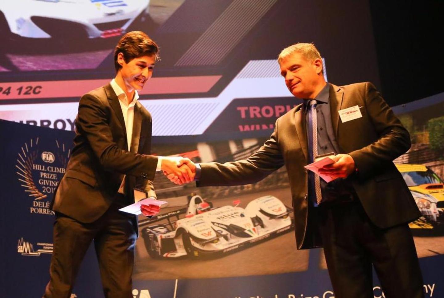I complimenti di Jean Todt per il driver Tonino Cossu