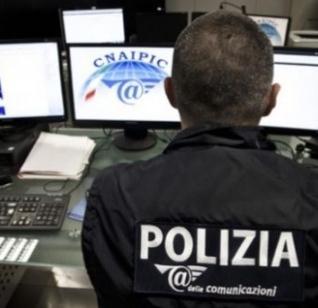 Crescono i crimini informatici Cautela e attenzione ai profili 