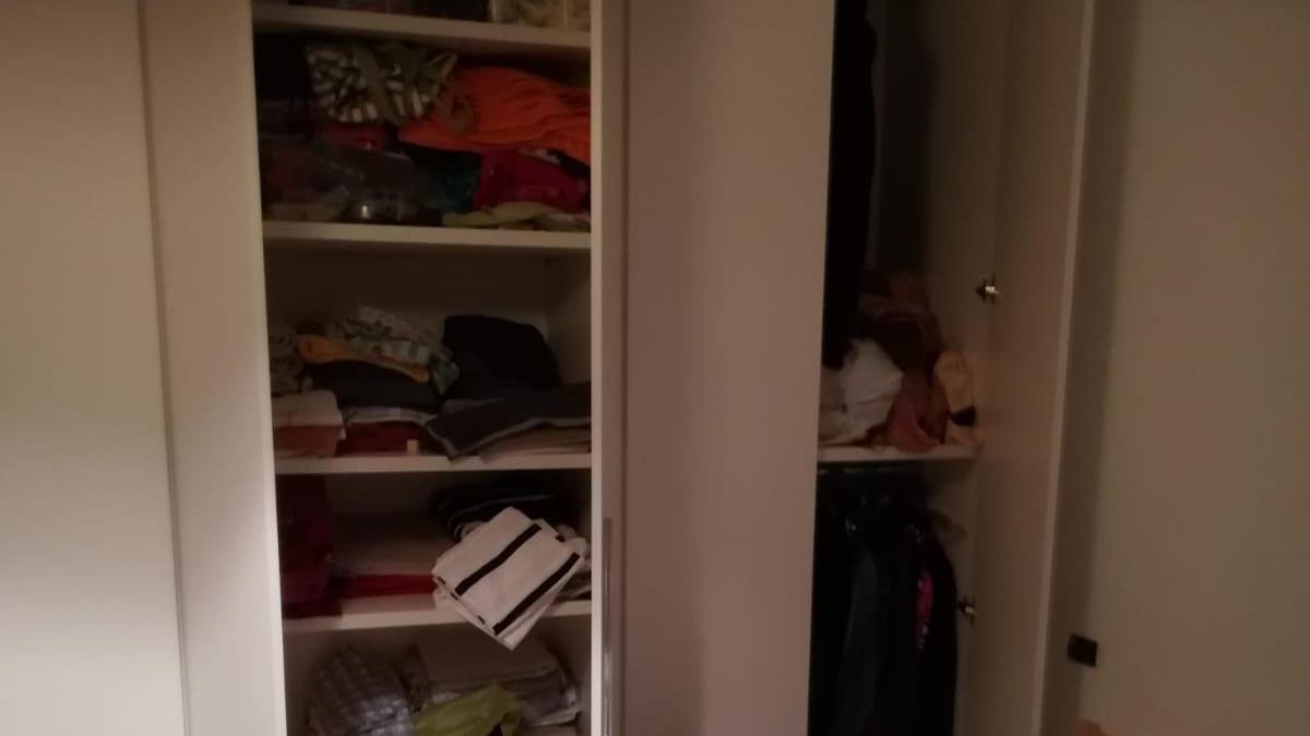 I ladri le svaligiano casa mentre festeggia l’anno nuovo
