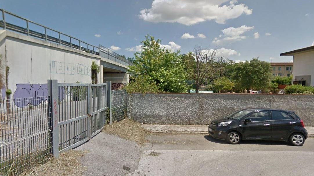 L'inizio di via Depretis, dove c'è il cavalcavia di Sant'Ermete