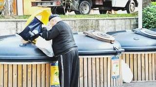 Cassonetti per la raccolta differenziata dei rifiuti