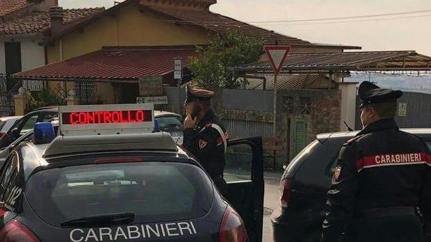 Non si ferma all’alt e scappa, arrestato un 34enne