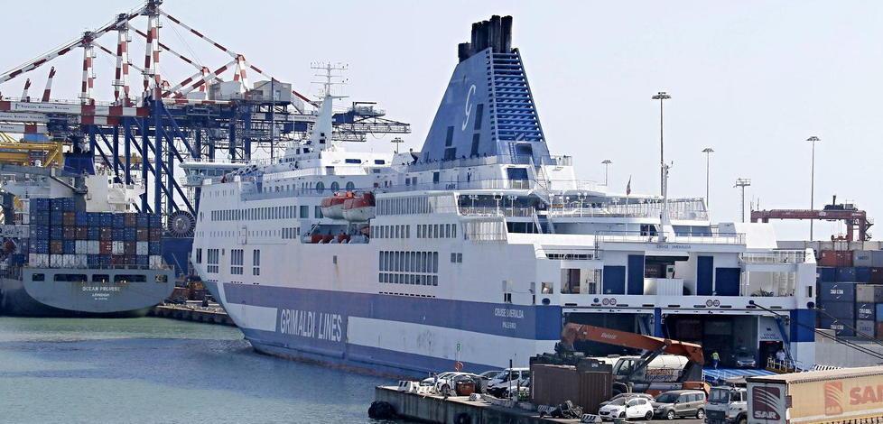 «Non permetteremo che Livorno perda un armatore così»