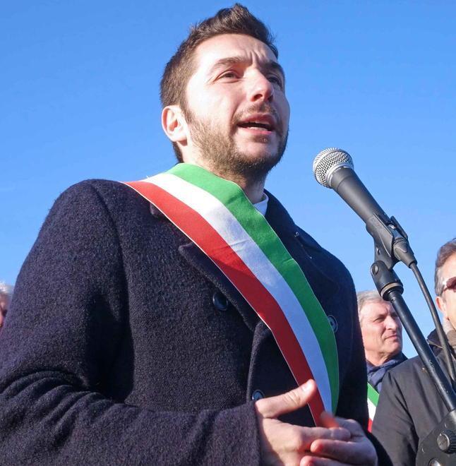 «Vuole trasformare le primarie in una guerra fratricida nel Pd» 