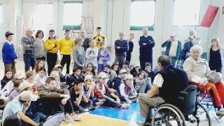 Un momento della giornata dei disabili