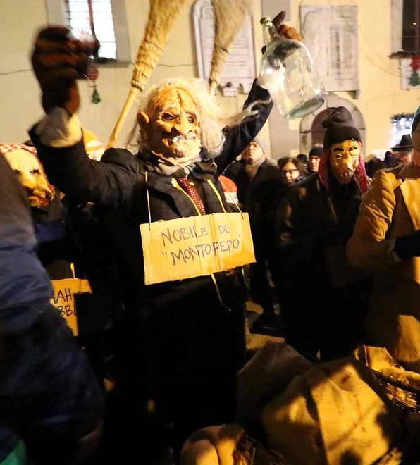 La Pefàna vien col miccètto e Montignoso le apre le porte 