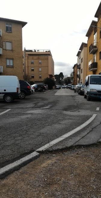 Manto ko, buche e voragini partono i lavori per l’asfalto 