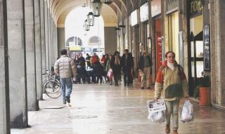 Via Grande, i privatiora dovranno pulireportici e colonne