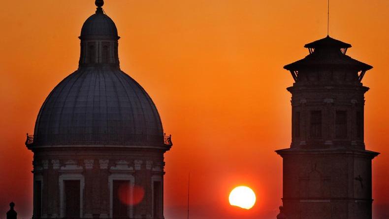 Il Comune di Reggio cerca uno sponsor che illumini la Ghiara
