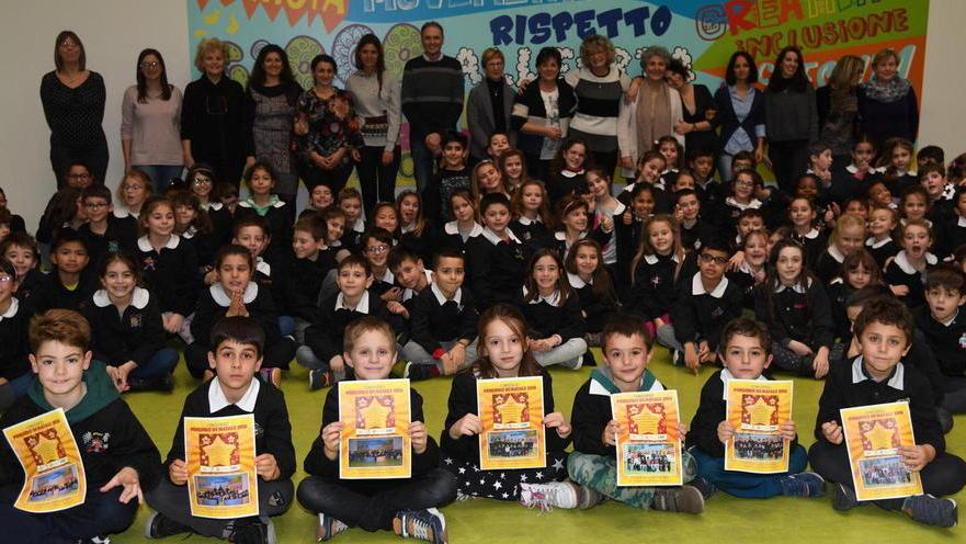 Pensieri di Natale, viaggia in bus la fantasia di 16.892 bambini