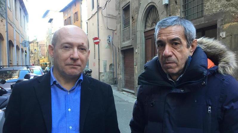 Gli abitanti: «Qui la droga è nascosta nei contatori»