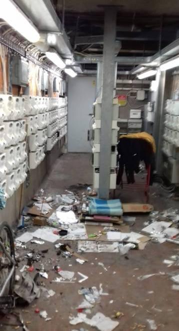 All’R-Nord bivacchi e degrado tra i contatori