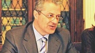 Nella foto in alto l’ex presidente provinciale Gianfranco Venturi; a destra Aldo Morelli durante la conferenza stampa