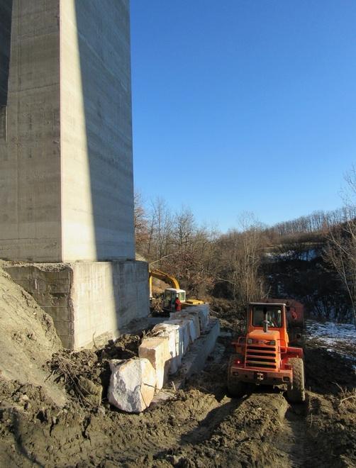 Viadotto sull’Estense: rafforzati i pilastri dopo la denuncia choc 