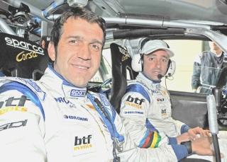 Bettini e Ballerini nelle vesti ormai usuali di driver e codriver Sotto la Grande Punto di Vescovi