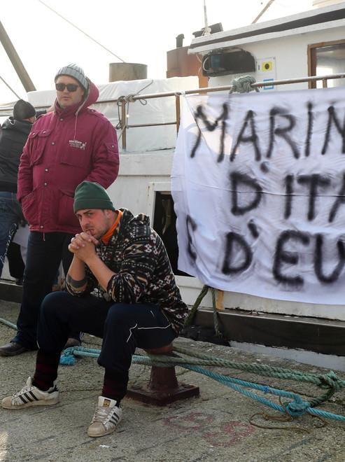 Boccata d’ossigeno per i pescatori Arrivano i soldi per il fermo 