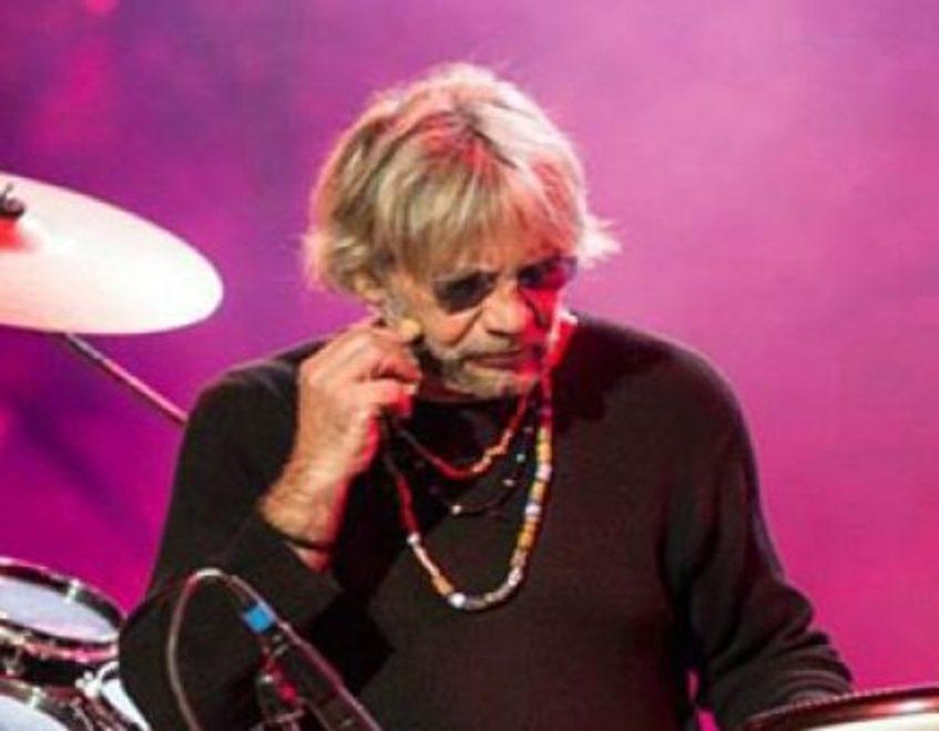 Tony Esposito rende omaggio a Pino Daniele al Matterello 