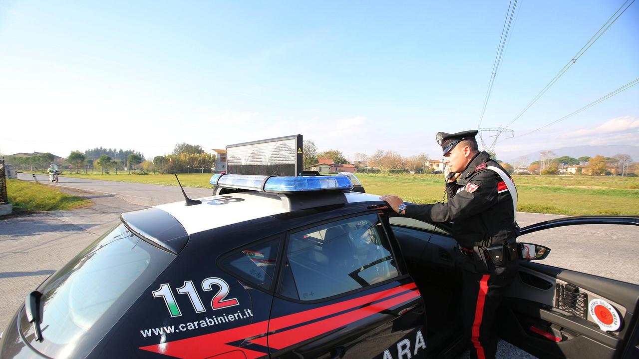 Le due donne sono state scoperte dai carabinieri di Pescia (foto d'archivio)