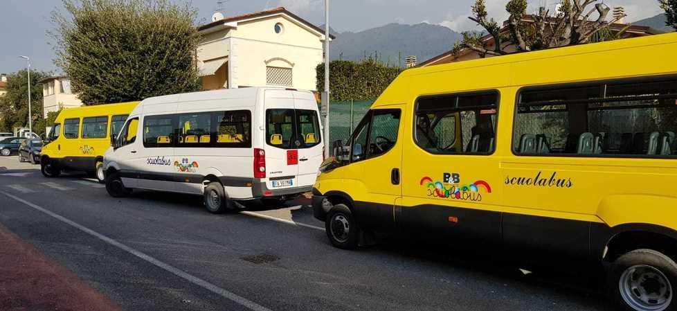 Arrivano gli scuolabus che avvisano le famiglie quando il bimbo non c’è 